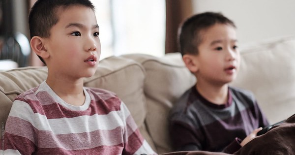 4 hành vi của con khiến cha mẹ "không ưng" thực chất lại là dấu hiệu trí thông minh vượt trội: Đừng vội mắng con nhé!