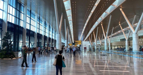Xử lý dứt điểm tình trạng nước mưa 'dột' tại nhà ga T3 Tân Sơn Nhất