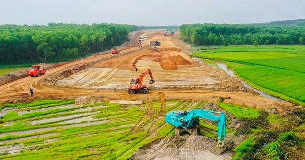 Tiến độ giải ngân, giải phóng mặt bằng chậm, Bộ Xây dựng nhắc nhở 11 địa phương và Ban Quản lý dự án Hàng hải và đường thủy