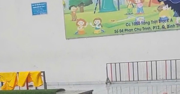 Nhân viên ngân hàng rơi từ tầng 20 chung cư tử vong