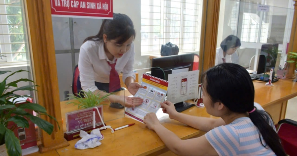 Khách hàng yêu cầu rút sổ tiết kiệm 350 triệu chuyển vào tài khoản khác để "niêm phong", nhân viên Agribank lập tức thấy điểm bất thường
