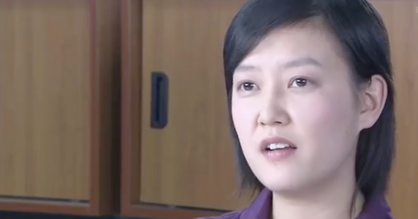 Người phụ nữ trúng độc đắc 3,2 tỷ đồng, cảnh sát thông báo: “Cô không không nhận được đồng nào, còn mất thêm 300 triệu”