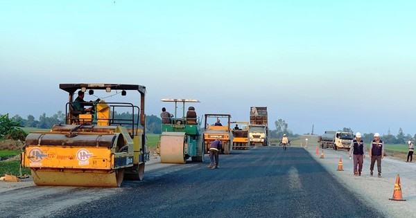 Lý do Cục Đường bộ yêu cầu tạm dừng thi công một số công trình