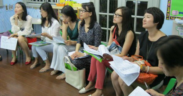 1 trường tổ chức họp phụ huynh "kiểu mới" gây tranh luận, có người nói: Sống gần 40 năm mới nghe lần đầu