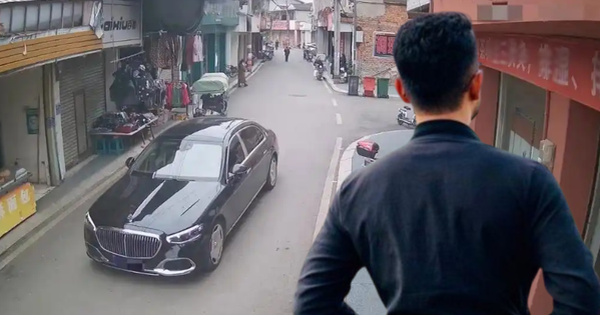 Bắt giữ “đại gia” lái Maybach tới hàng loạt tiệm vàng mua quà tặng vợ: Vạch trần thủ đoạn đánh tráo thần tốc