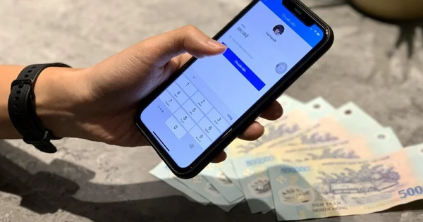 Con gái nhờ chuyển khoản 40 triệu đồng do lỗi SmartBanking, người mẹ Hà Nội làm “nhiệm vụ” rồi lập tức báo công an