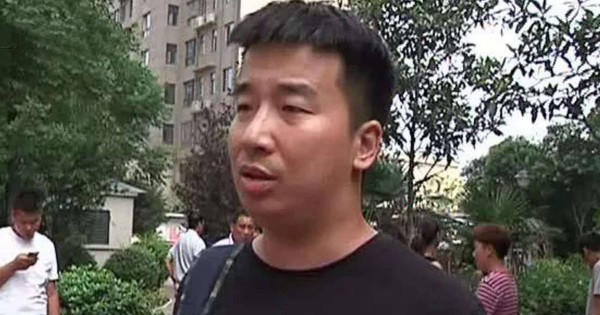 Người đàn ông mua chung cư giá 1,3 tỷ đồng, 2 năm sau dọn đến thì phát hiện nhà có chủ mới, chủ đầu tư tuyên bố: “Tưởng anh không ở nên bán cho người khác”