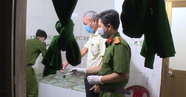 Vào nhà nghỉ với bạn trai, người phụ nữ chạy ra ngoài kêu cứu với nhiều vết thương