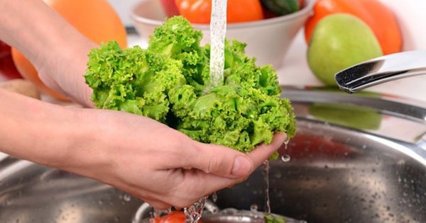 Nghiên cứu Mỹ chỉ ra cách rửa rau củ quả có thể loại bỏ thuốc trừ sâu hiệu quả: Vừa an toàn lại còn rẻ