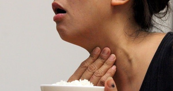 Bị nghẹn họng kéo dài tưởng bệnh dạ dày, người phụ nữ vô tình phát hiện tuyến giáp đã UNG THƯ