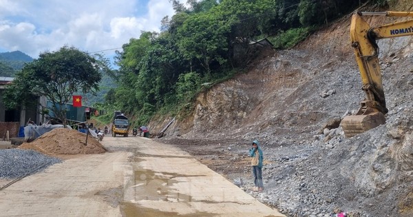 Đường bê tông 80 tỷ đồng ở Hòa Bình chưa làm xong đã xuất hiện nhiều vết nứt