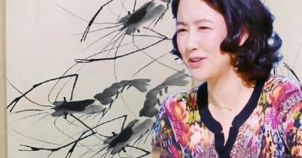 Mang tranh quý đi thẩm định nhưng bị cho là đồ giả, người phụ nữ xinh đẹp hỏi lại 1 câu khiến chuyên gia ngỡ ngàng: “Các ông biết tôi là ai không?”