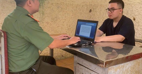 Bắt tạm giam sinh viên tài năng Trần Quang Huy