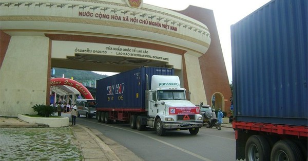 Một doanh nghiệp logistics thưởng cổ phiếu với tỷ lệ gần 160%, chào bán mới thấp hơn 59% thị giá