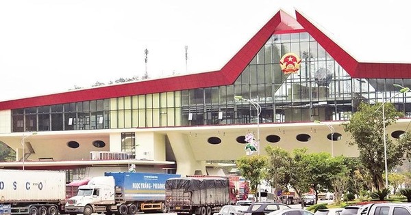 Tăng đột biến xe chở hàng thông quan biên giới Lạng Sơn