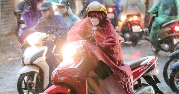 Miền Bắc sắp đón không khí lạnh, thời tiết từ oi nóng chuyển mưa dông