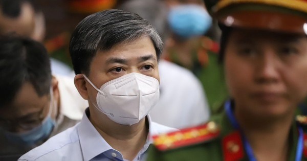 Xem xét đơn xin giảm án của cựu Bí thư Tỉnh ủy Bến Tre