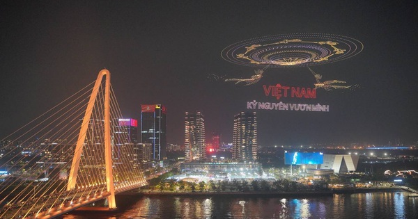 Quán cà phê kêu gọi người dân trả drone ra thông báo khẩn