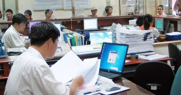 Cán bộ, công chức xã không sáp nhập có được hưởng chế độ nghỉ hưu trước tuổi?