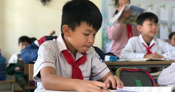Phụ huynh hào hứng trước điều chỉnh mới của Sở GD&ĐT Hà Nội: "Cảm ơn! Chúng tôi sẽ đỡ vất vả hơn rất nhiều!"