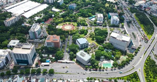 TP Hồ Chí Minh bắt tay vào sắp xếp chính quyền 2 cấp