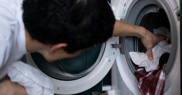 Sai lầm khi sử dụng khiến máy giặt "xịn" mấy cũng hỏng, bệnh tật cả gia đình, cái số 4 ai cũng đã từng làm
