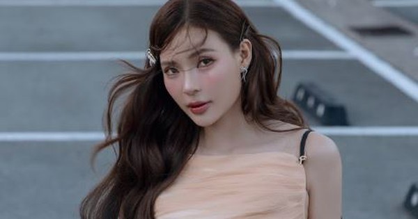 “Nữ hoàng rating” Thúy Diễm lần đầu thử sức ở vai trò mới, gây chú ý với nhan sắc xinh đẹp tại sự kiện