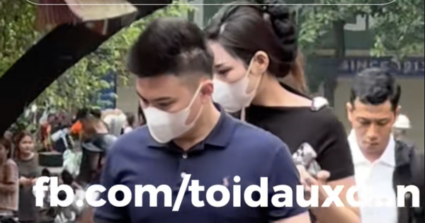 HOT: Hoa hậu Đỗ Hà bị "tóm dính" lộ diện bên bạn trai, hành động của thiếu gia giữa chợ thành tâm điểm