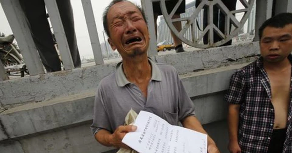 Sau câu nói "tôi biết anh đang gặp khó khăn", người đàn ông mất hơn 36 triệu đồng