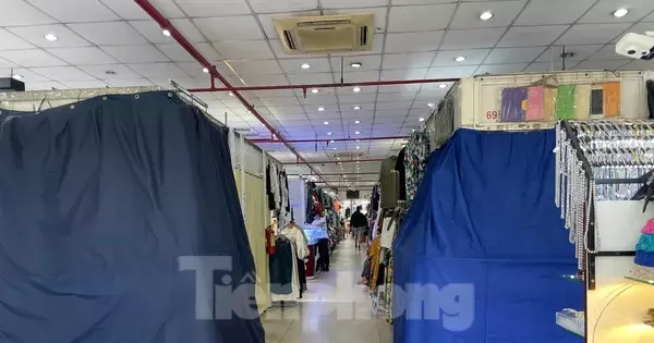 Cảnh chưa từng thấy tại những 'thiên đường mua sắm' ở TPHCM