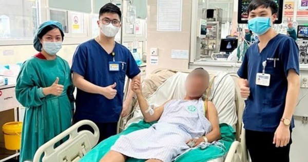 4 phút dưới hồ cá Koi và cuộc hồi sinh kỳ diệu nhờ hàng xóm biết sơ cứu