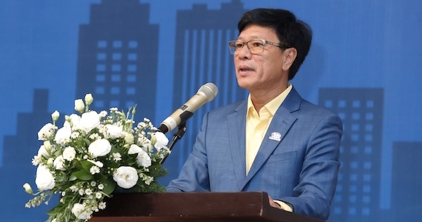 Chủ tịch "trùm" nhà ở xã hội Hoàng Quân mua xong 25 triệu cổ phiếu HQC