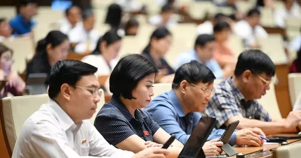 Đại biểu đề nghị đẩy nhanh tiến độ cải cách chính sách tiền lương sau sáp nhập