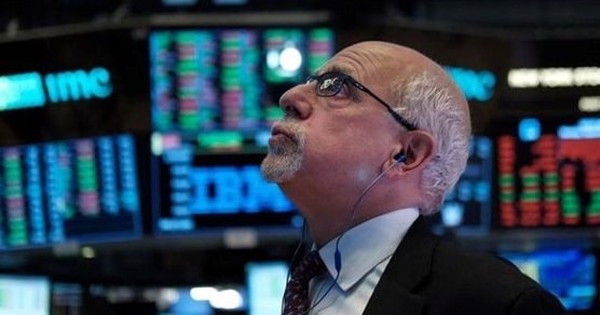 Phiên 22/4: Khối ngoại trở lại mua ròng hơn 400 tỷ đồng, ngược chiều "xả" loạt cổ phiếu ngân hàng