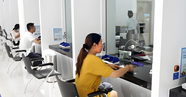 Nhận được hơn 1 tỷ đồng chuyển khoản nhầm, người phụ nữ nhanh chóng trả lại cho người gửi, ngân hàng lập tức ngăn cản: "Cô không được trả lại tiền"