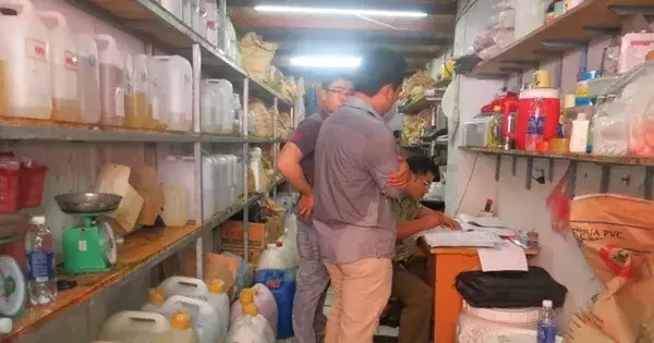 Kiểm tra đột xuất chợ Kim Biên