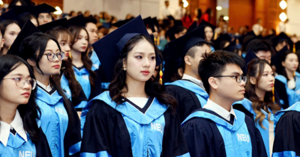 Trường ĐH được mệnh danh là "Stanford Việt Nam" dự kiến tăng học phí: Chênh 2-3 triệu đồng/năm so với năm ngoái, có quỹ học bổng sinh viên trị giá 30 tỷ đồng
