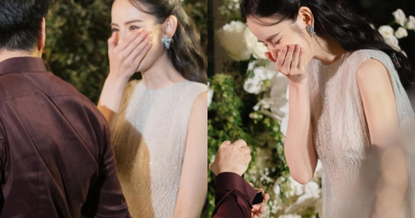 HOT: Lộ khoảnh khắc mỹ nhân 2k2 được chồng gia thế khủng cầu hôn sau 3 tháng yêu, netizen nhìn vào chỉ thắc mắc 1 chuyện!
