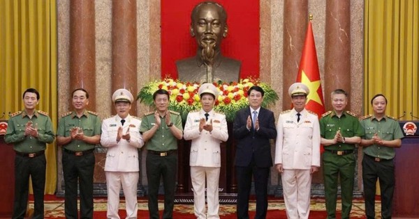 Ba Thứ trưởng Bộ Công an được thăng quân hàm Thượng tướng