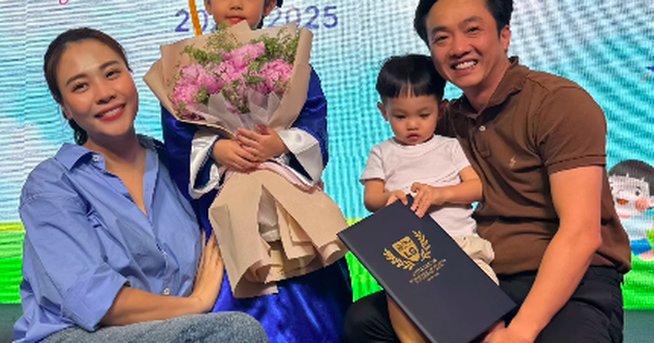 Đàm Thu Trang - Cường Đô la đi dự lễ bế giảng mẫu giáo của ái nữ ở trường quốc tế, nhìn là thấy chuẩn "rick kid"