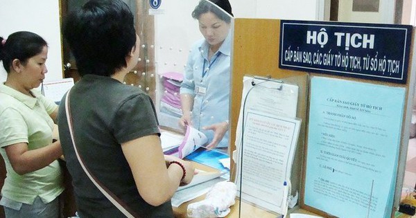 Từ 1-7, người dân được làm thủ tục khai sinh, kết hôn tại xã đang ở hoặc xã khác