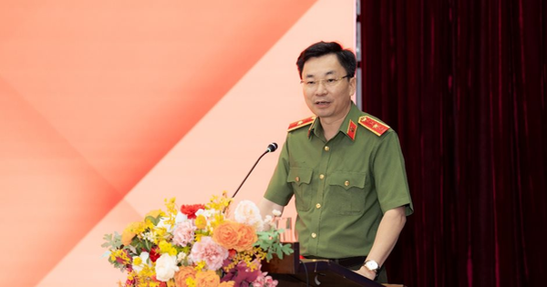 Thiếu tướng Trương Sơn Lâm chính thức nhận nhiệm vụ Chủ tịch Hội đồng thành viên Tổng công ty Viễn thông MobiFone