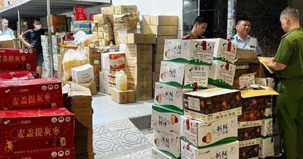 Công an Hà Nội phát hiện số lượng lớn bánh kẹo không rõ nguồn gốc ở La Phù