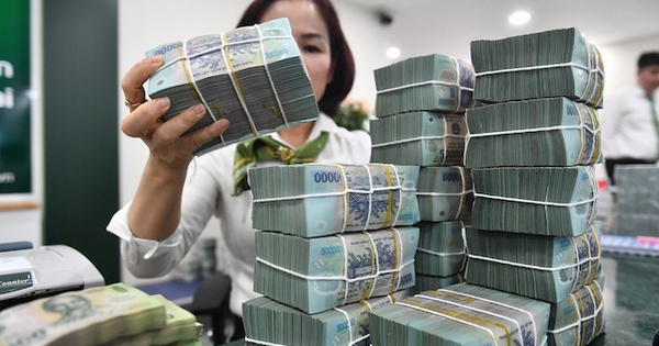 Khách rút toàn bộ tiền tiết kiệm cho con trai xây nhà, ngân hàng gọi công an ngay: Hoá ra có chuyện lớn