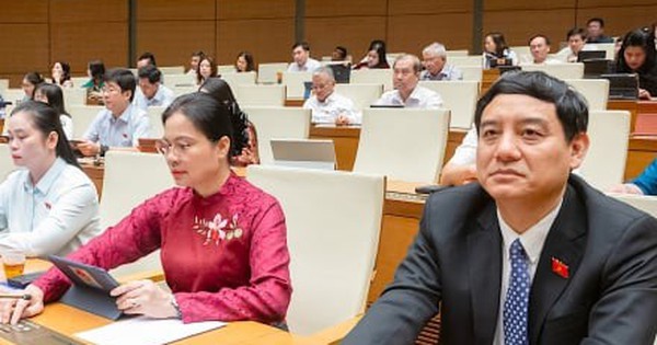 Lương giáo viên được xếp cao nhất hệ thống và không cấm dạy thêm từ năm 2026