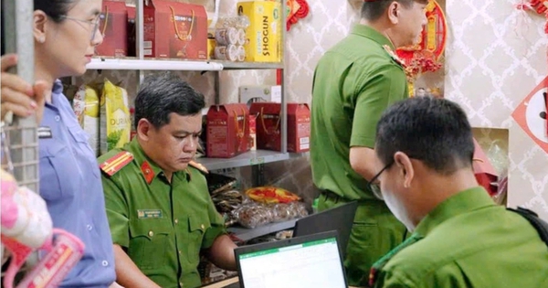 Khởi tố 2 bà chủ chuyên livestream bán hàng online doanh thu 100 tỷ đồng
