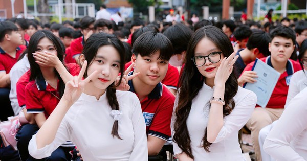 Đây mới là nghề hot nhất hiện nay: Đi học mỗi tháng nhận gần 4 triệu tiền trợ cấp, ra trường còn được ưu tiên xếp lương cao nhất