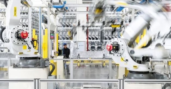 Chỉ có thể là Trung Quốc: 'Đội quân robot' hơn 100 tỷ USD sẽ thống trị thế giới, 700.000 công ty đầu não ngầm định hình toàn ngành