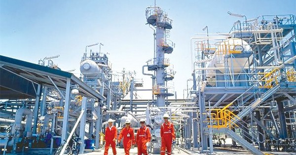 Tập đoàn triệu tỷ duy nhất của Việt Nam đạt doanh thu hơn 410.000 tỷ trong 5 tháng, có thể chịu nhiều rủi ro từ căng thẳng Iran – Israel