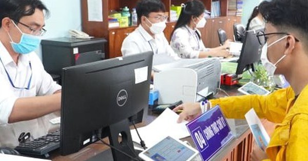 Hai khoản trợ cấp dành cho cán bộ nghỉ hưu trước tuổi do tinh giản biên chế